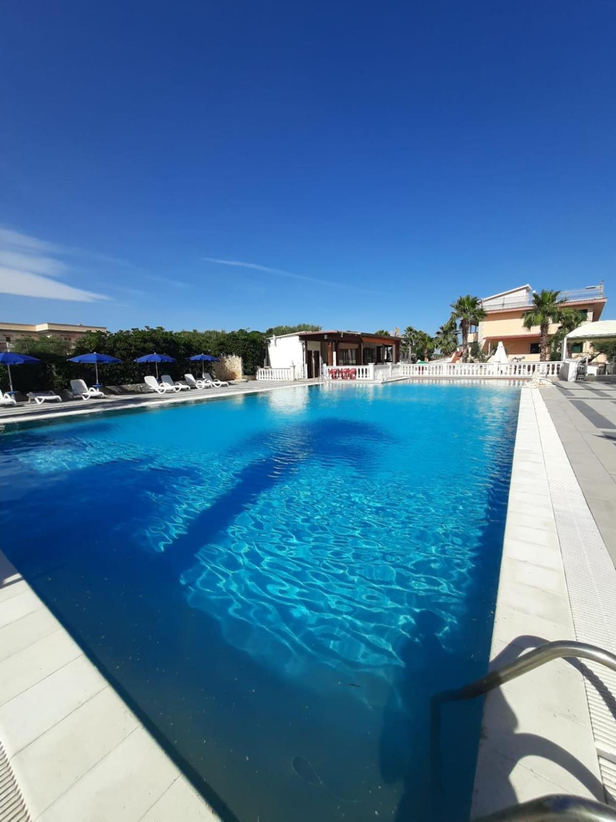 Residence Parco Del Sole 로디가르가니코 외부 사진